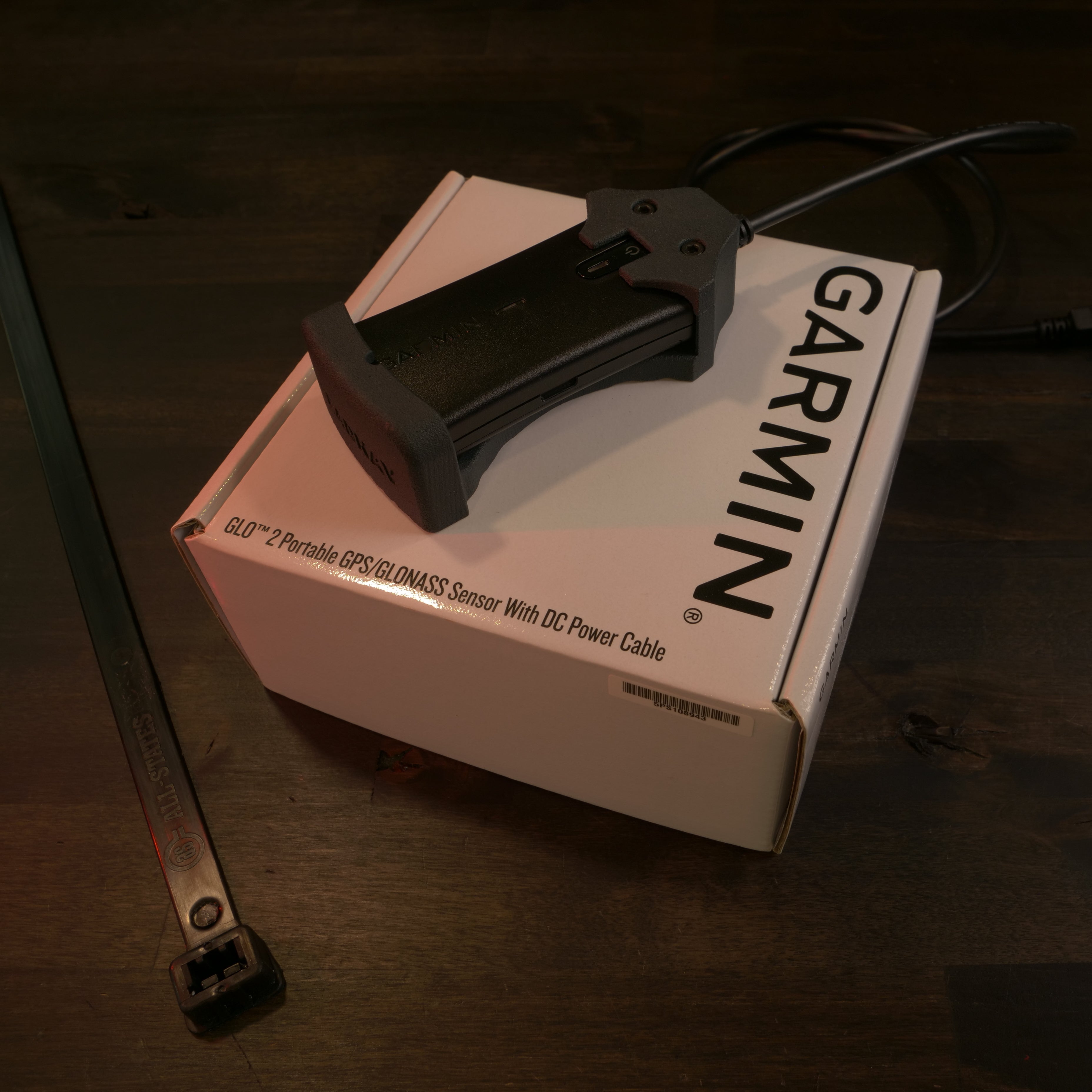 LNG Cage Mount w/ Garmin GLO Bluetooth GPS antenna – LEADNAV